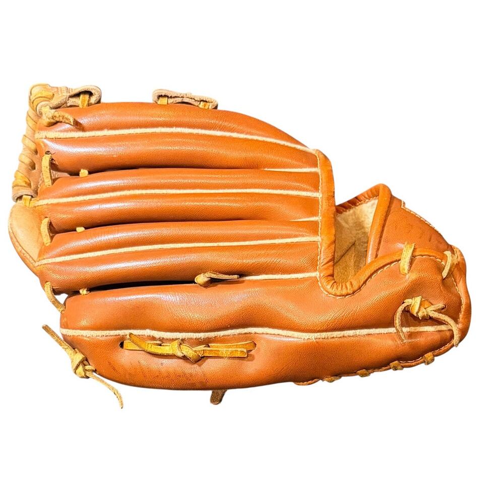 Vintage Kids Baseball Glove RHT - Regent - Bob Bailor Signature Glove